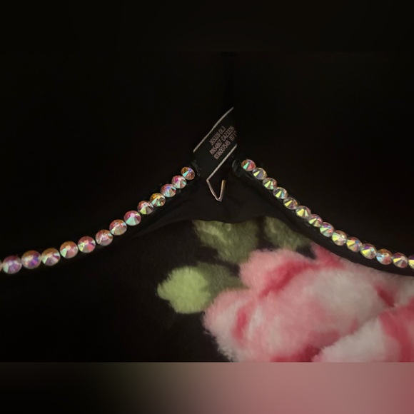 Victoria's Secret Bombshell Push-up Bra 36DD Black w/Crystal Rhinestone - Picture 2 of 7